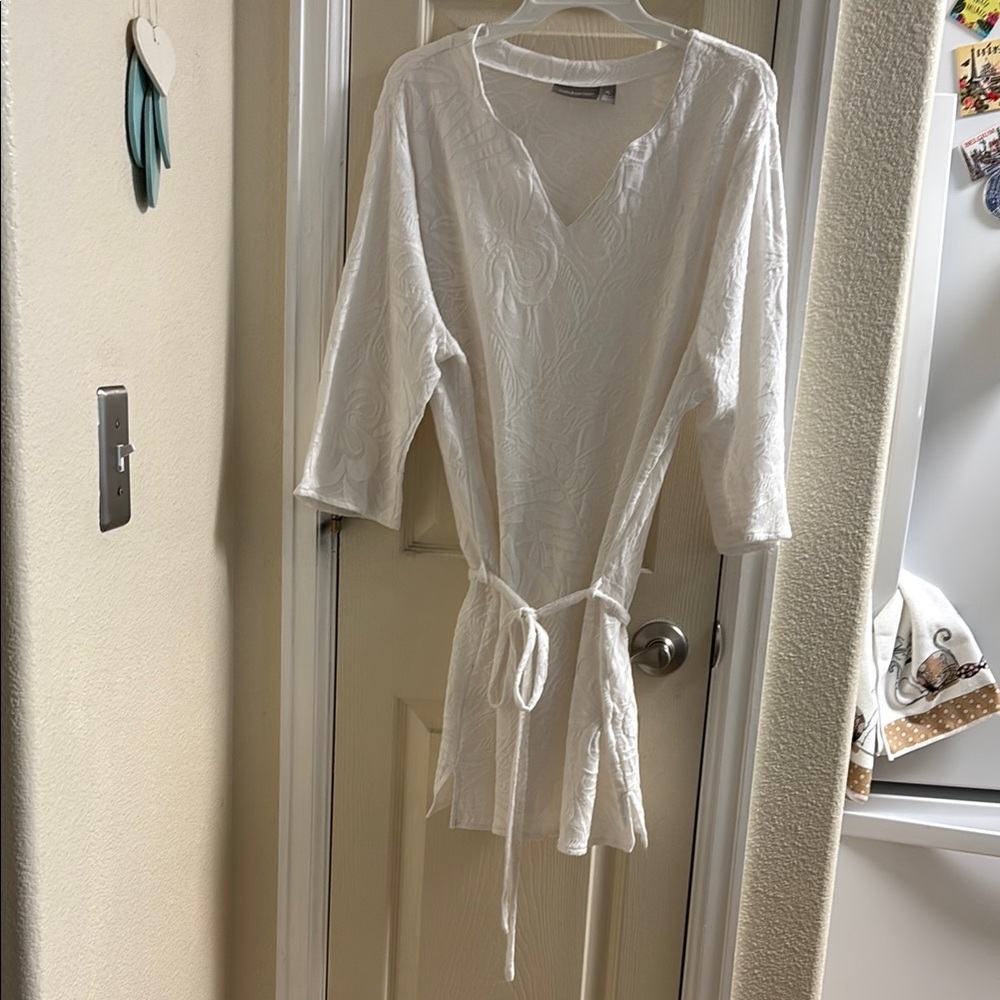Croft & Barrow White 3/4 Sleeve Tie Front Tunic